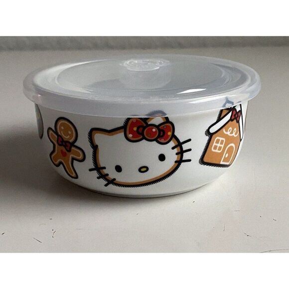 Hello Kitty Christmas Pressure Lid Ceramic Food Storage Bowl Container Small NEW - Picture 1 of 10